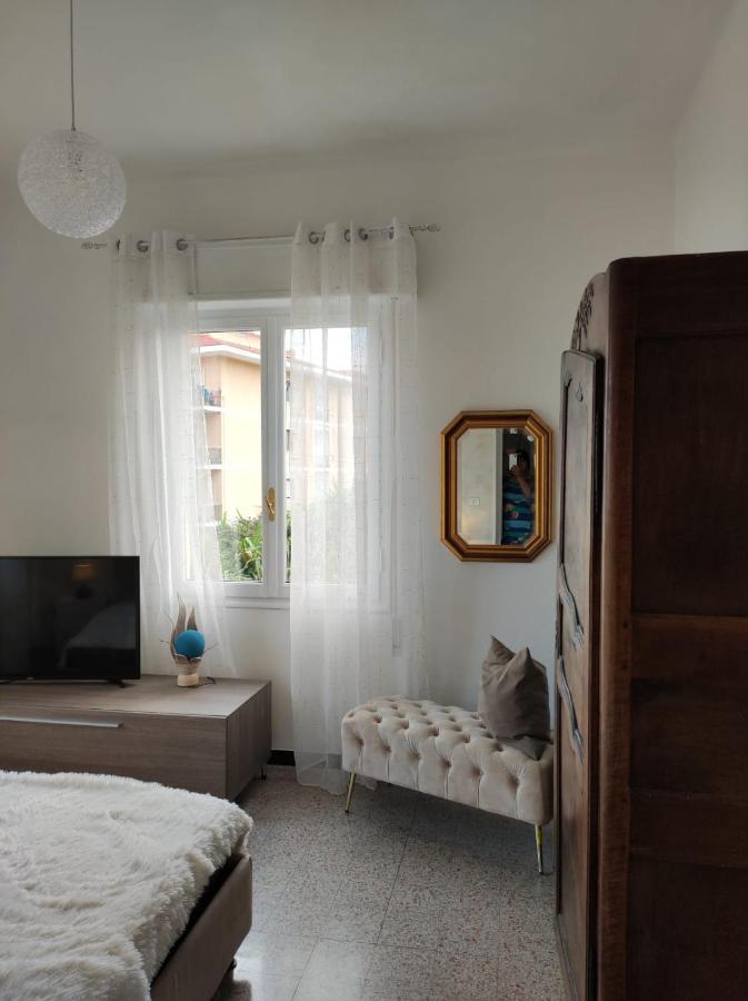 Appartamento Vicino Al Mare Con Parcheggio Riva Ligure Luaran gambar